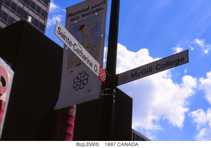 モントリオールの道路標識.jpg